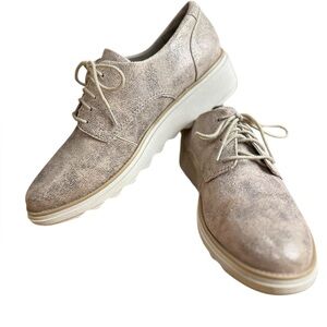 Clark’s Collection Sharon Crystal Gold Tone Brogues Size 8 1/2